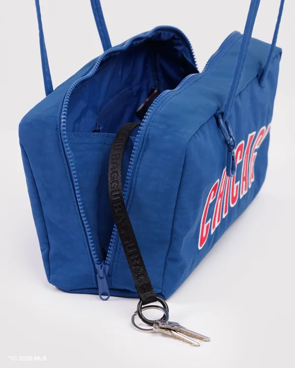 Nylon Bowler Bag - Chicago Cubs™ - Material: heavyweight-nylon