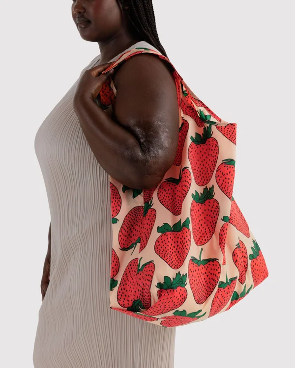 Big Baggu - Strawberry - Size: OS