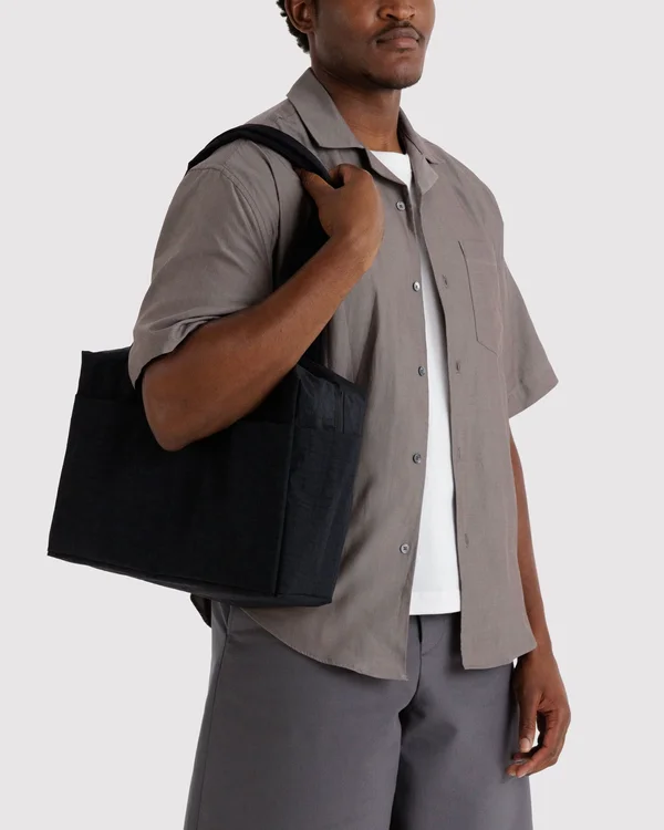 Everyday Cloud Bag - Black - Material: heavyweight-nylon